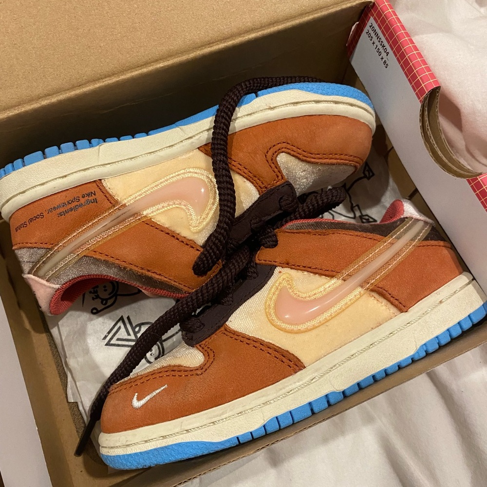 9c Nike Dunk Low - Social Status Free Lunch Chocolate Milk (TD)